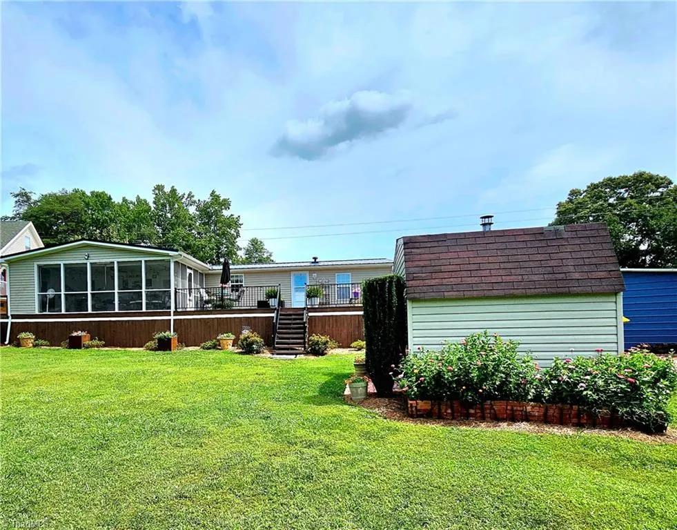 734 Pinehaven Drive New London, NC 28127