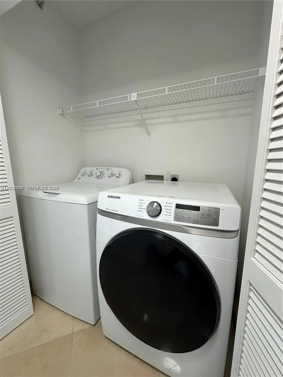 8855 Collins Ave #8A Surfside, FL 33154