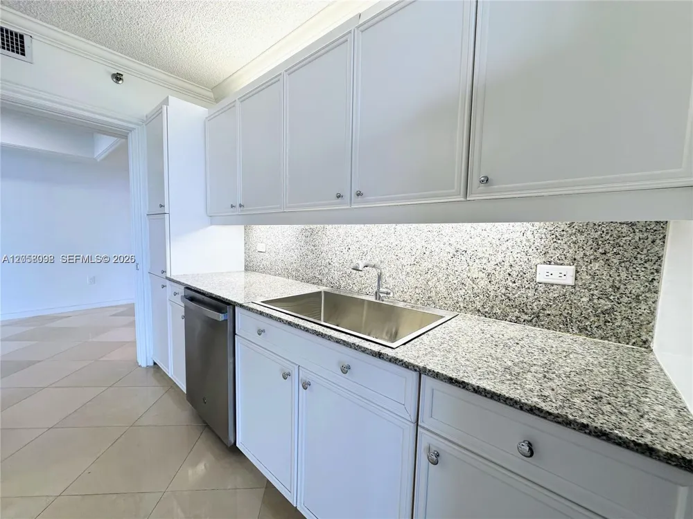 8855 Collins Ave #8A Surfside, FL 33154