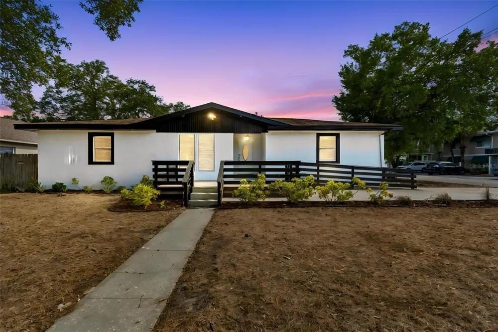 3901 W PLATT STREET Tampa, FL 33609