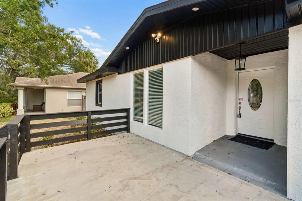 3901 W PLATT STREET Tampa, FL 33609