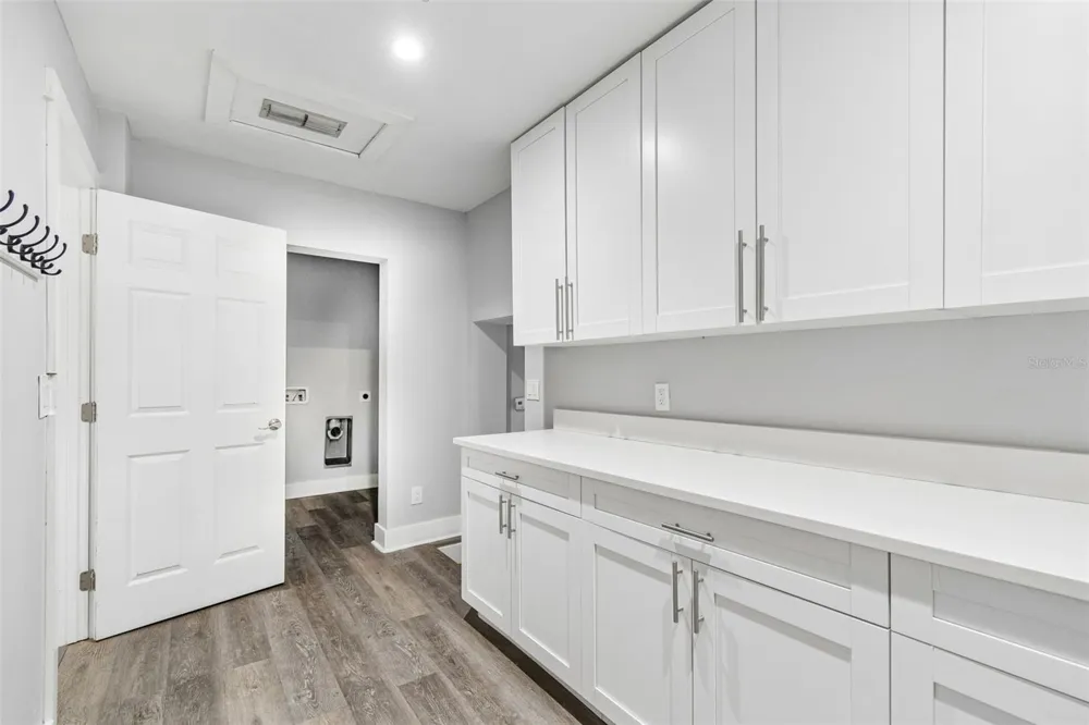 3901 W PLATT STREET Tampa, FL 33609