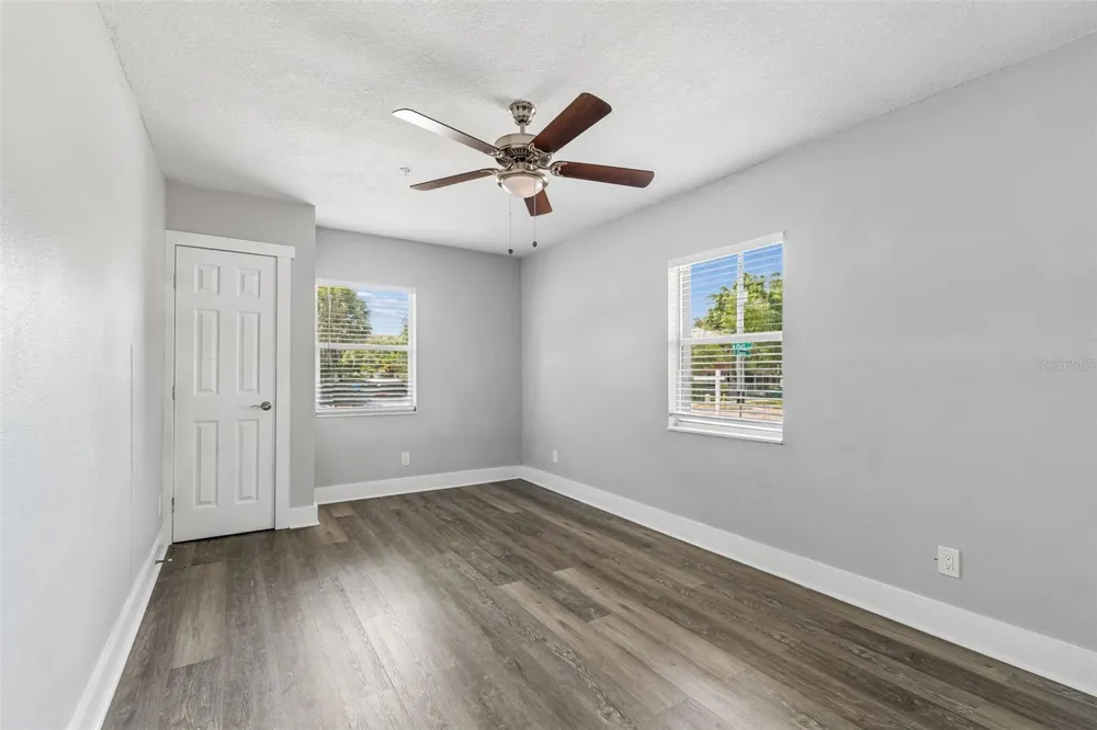 3901 W PLATT STREET Tampa, FL 33609