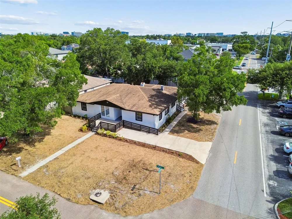 3901 W PLATT STREET Tampa, FL 33609