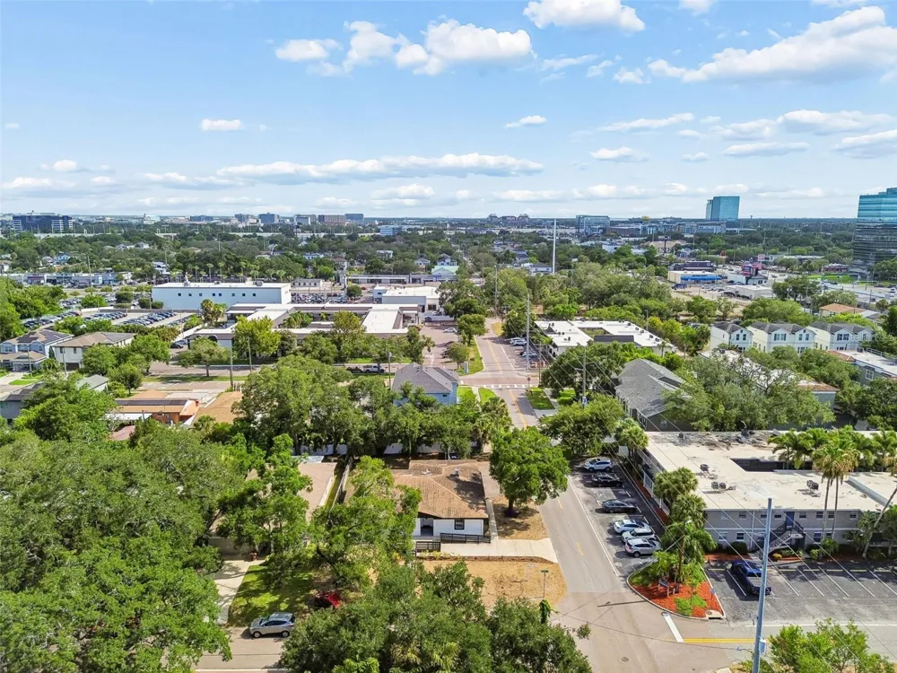 3901 W PLATT STREET Tampa, FL 33609
