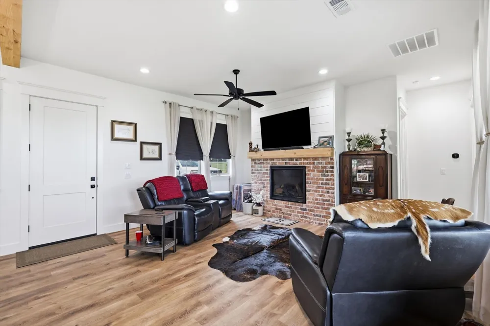 460 Valhalla Court Gordonville, TX 76245