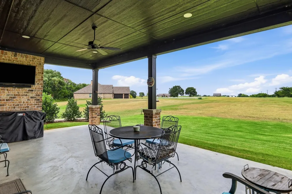 460 Valhalla Court Gordonville, TX 76245