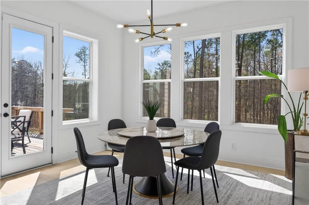 512 Cedar Crest Circle Woodstock, GA 30188