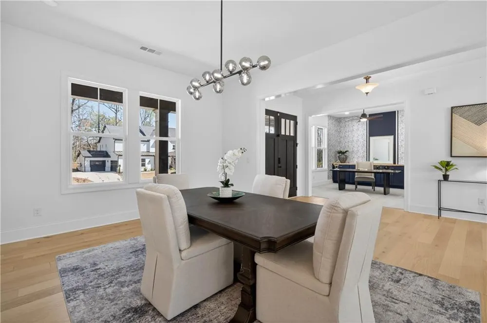 512 Cedar Crest Circle Woodstock, GA 30188