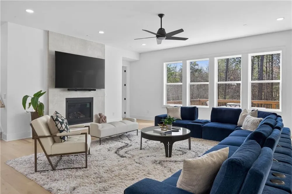 512 Cedar Crest Circle Woodstock, GA 30188