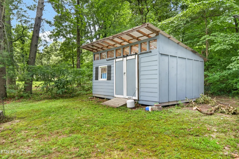 1049 Mitchell Ave Cookeville, TN 38501