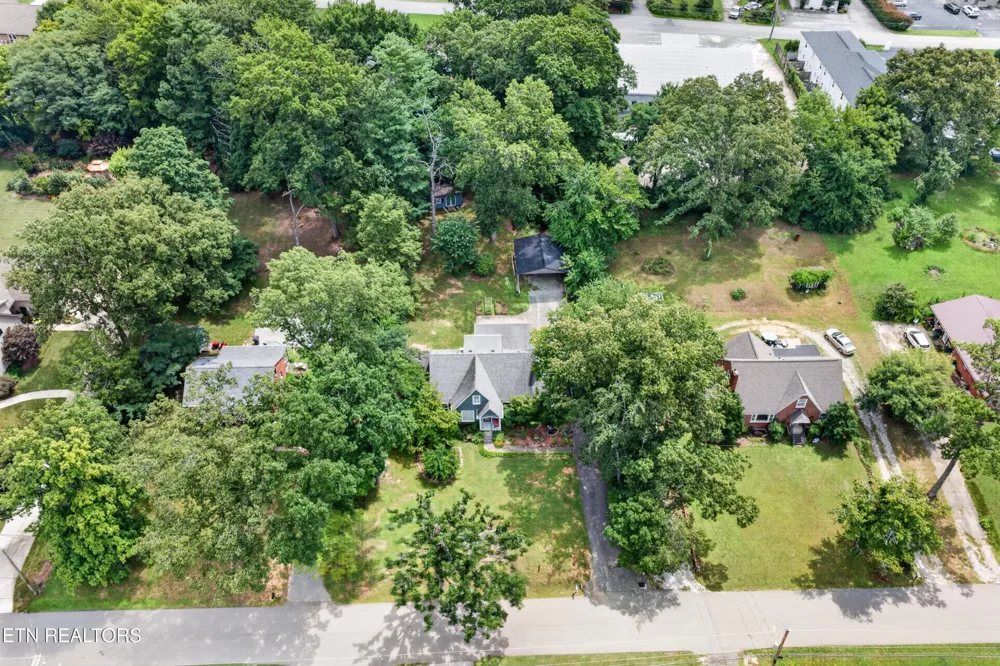 1049 Mitchell Ave Cookeville, TN 38501