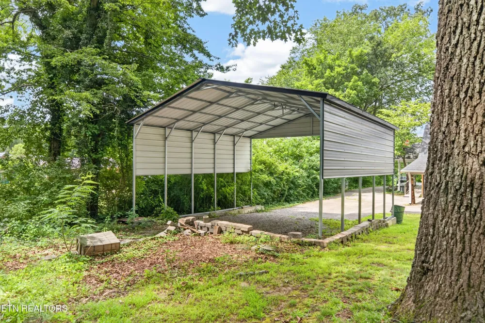 1049 Mitchell Ave Cookeville, TN 38501