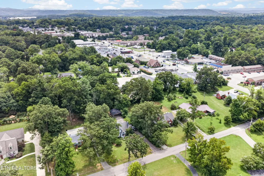 1049 Mitchell Ave Cookeville, TN 38501