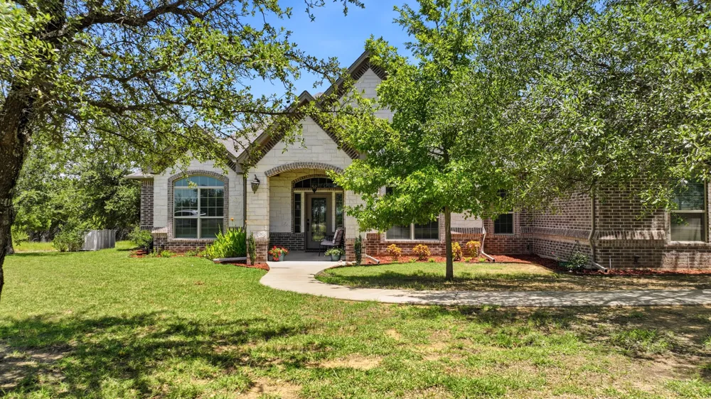1522 County Road 2026 Glen Rose, TX 76043