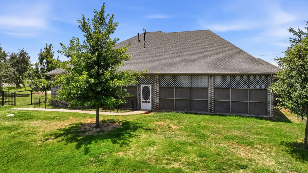 1522 County Road 2026 Glen Rose, TX 76043