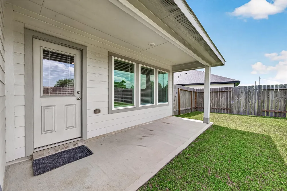 1143 Buffalograss Trail Sealy, TX 77474