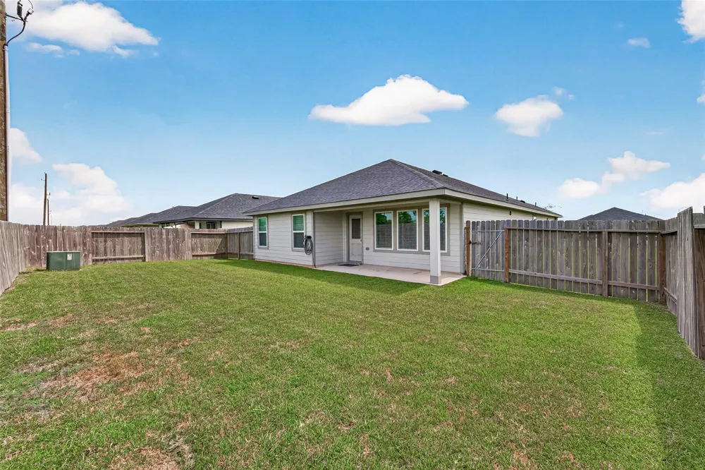 1143 Buffalograss Trail Sealy, TX 77474