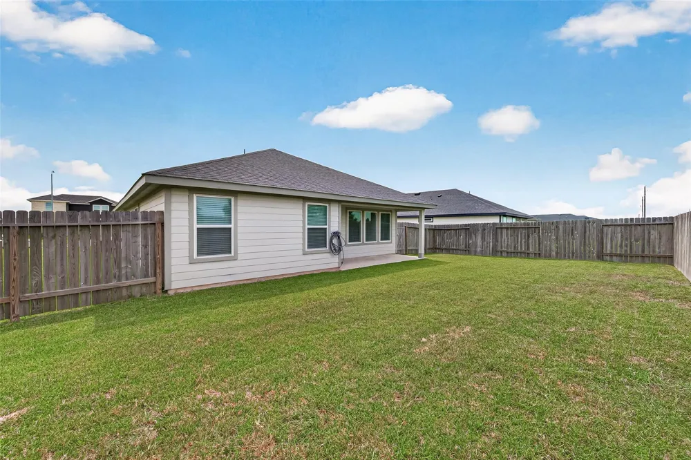 1143 Buffalograss Trail Sealy, TX 77474