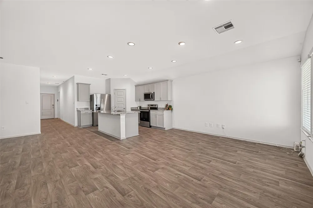 1143 Buffalograss Trail Sealy, TX 77474