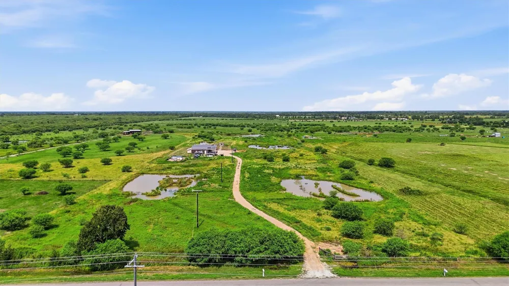 11035 Kerr Road Hempstead, TX 77445