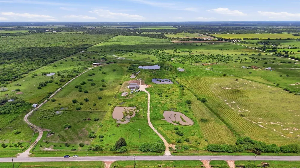 11035 Kerr Road Hempstead, TX 77445