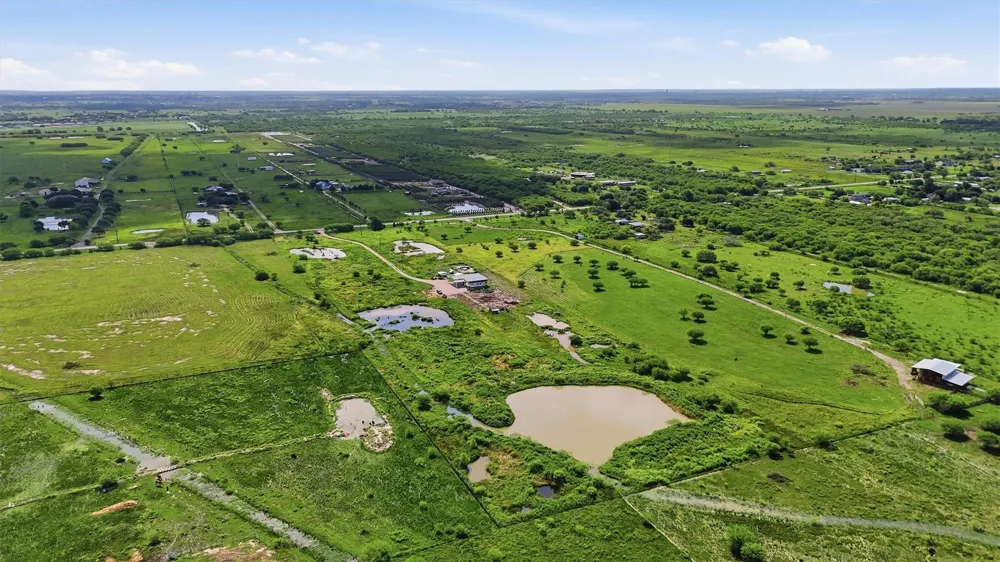 11035 Kerr Road Hempstead, TX 77445