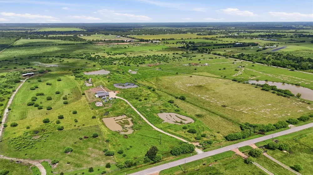 11035 Kerr Road Hempstead, TX 77445