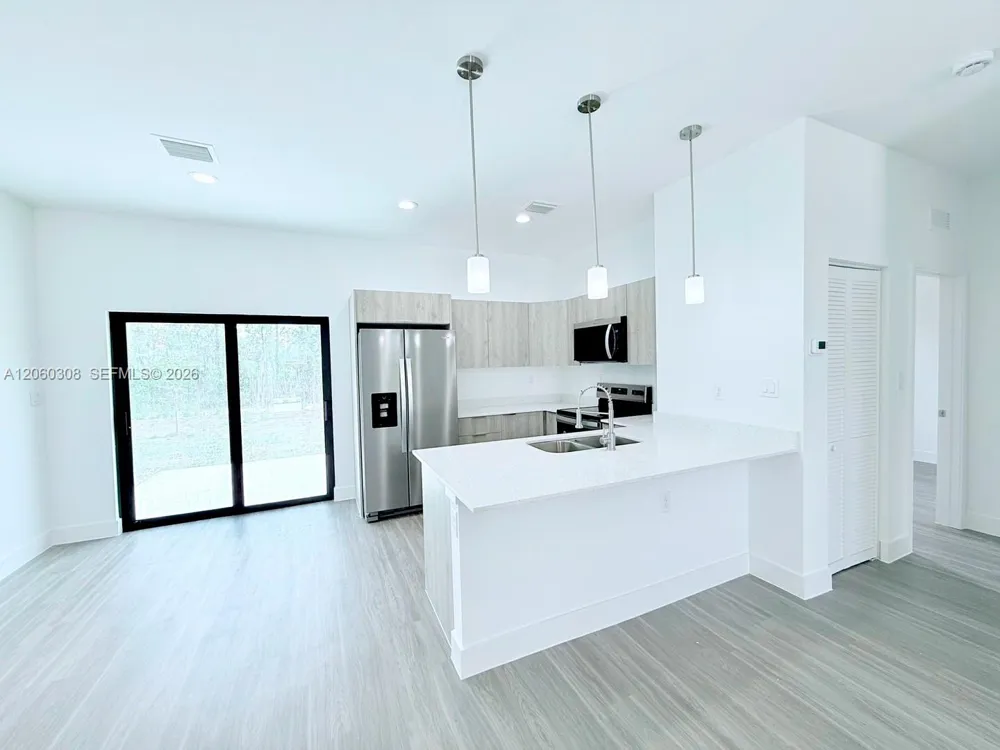 1048 Jay Ct La Belle, FL 33935