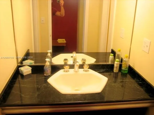 100 Lincoln Rd #427 Miami Beach, FL 33139