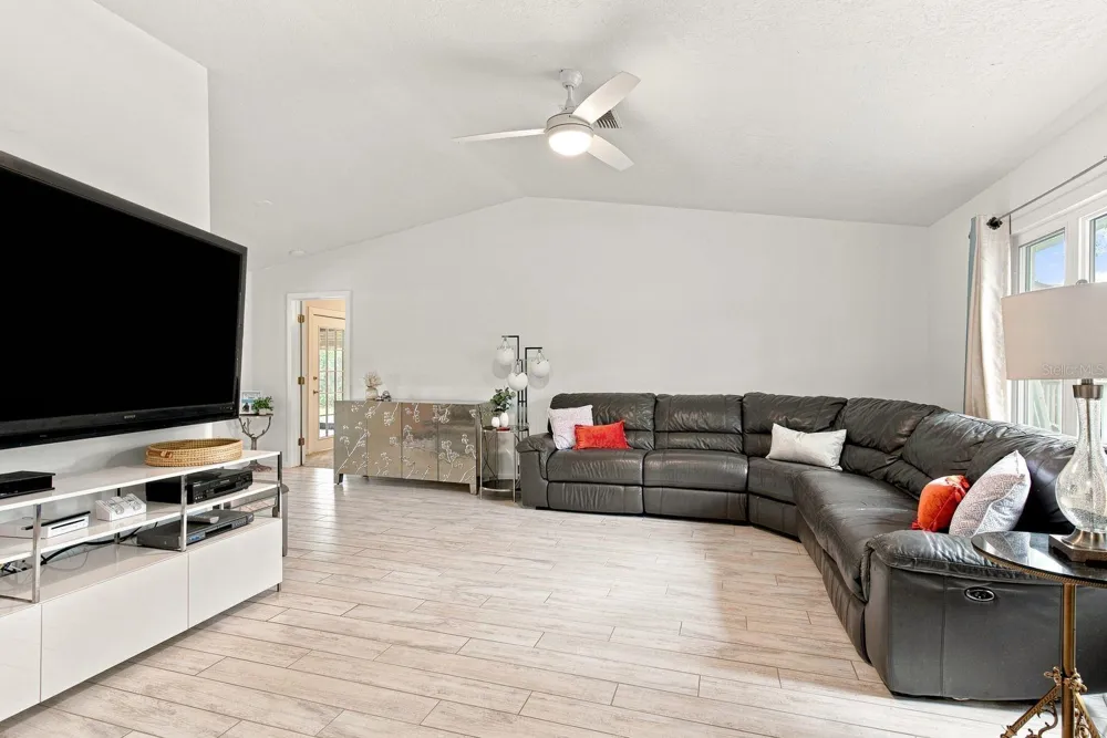 1111 CARLTON ROAD Tarpon Springs, FL 34689