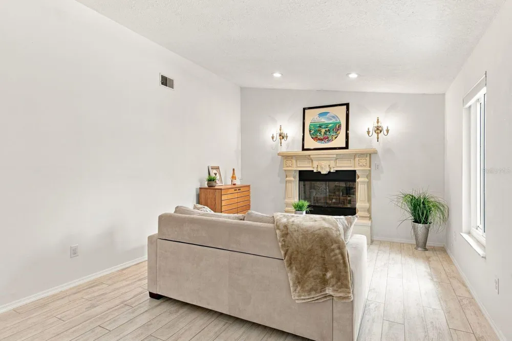 1111 CARLTON ROAD Tarpon Springs, FL 34689