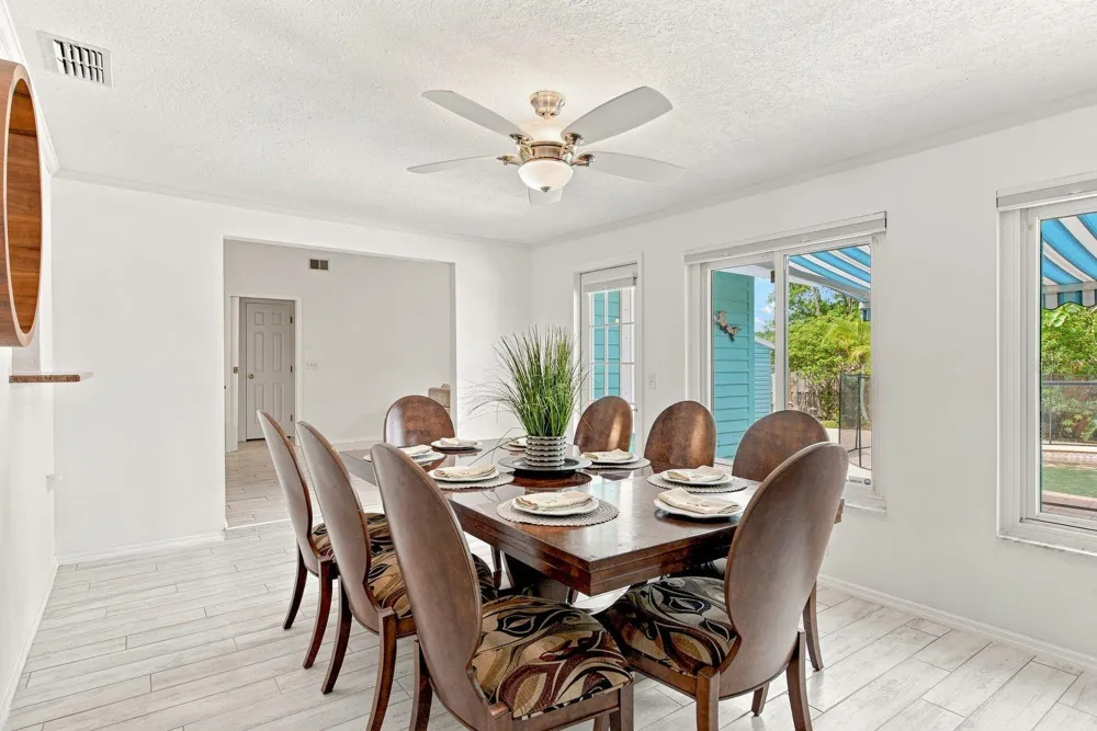 1111 CARLTON ROAD Tarpon Springs, FL 34689