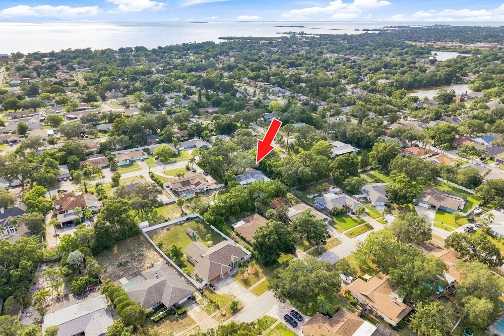 1111 CARLTON ROAD Tarpon Springs, FL 34689
