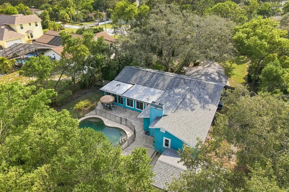 1111 CARLTON ROAD Tarpon Springs, FL 34689