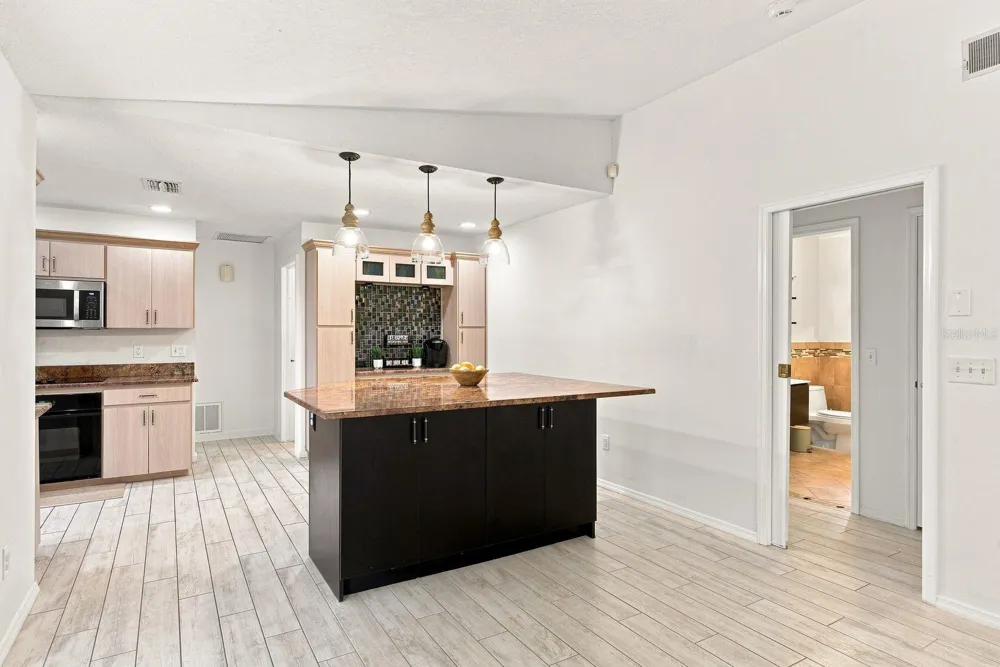 1111 CARLTON ROAD Tarpon Springs, FL 34689