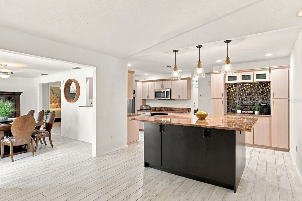 1111 CARLTON ROAD Tarpon Springs, FL 34689
