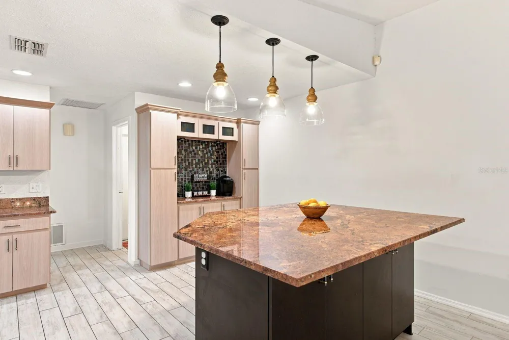 1111 CARLTON ROAD Tarpon Springs, FL 34689