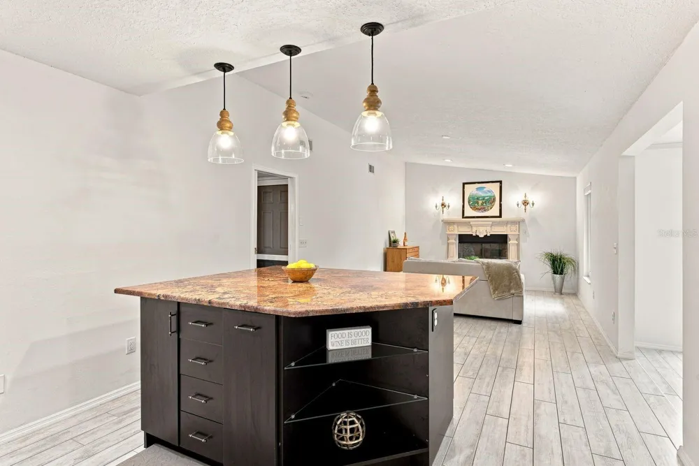 1111 CARLTON ROAD Tarpon Springs, FL 34689