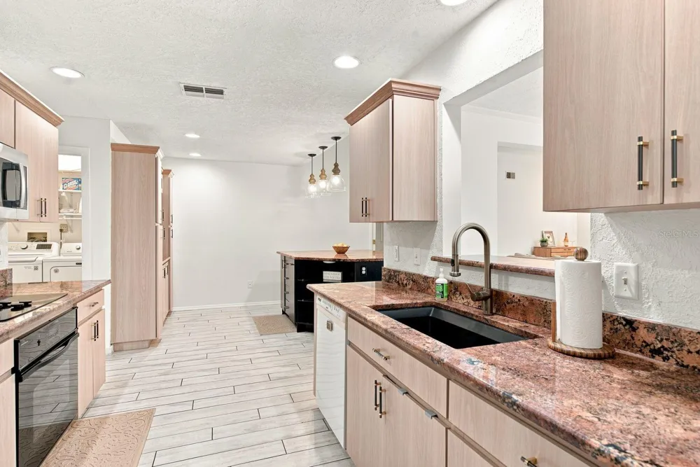 1111 CARLTON ROAD Tarpon Springs, FL 34689