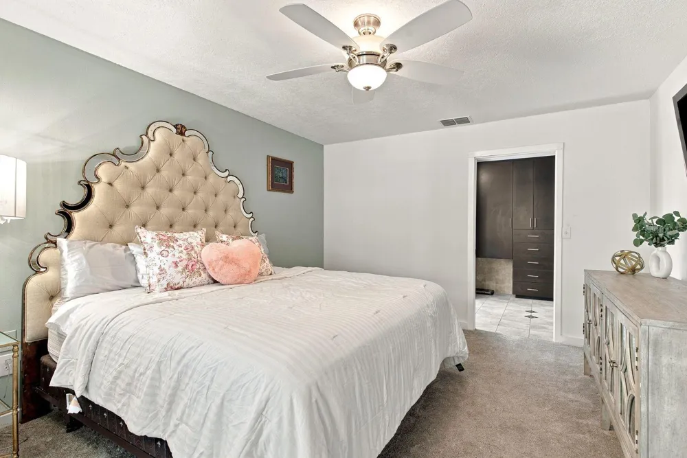 1111 CARLTON ROAD Tarpon Springs, FL 34689