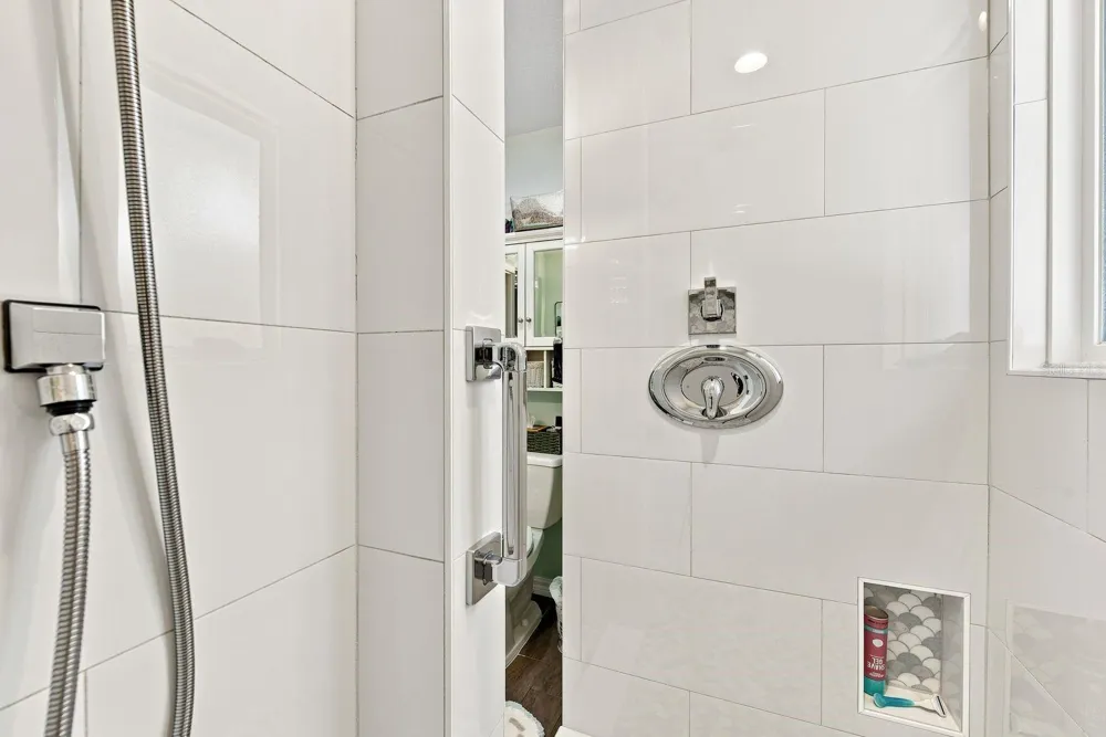 1111 CARLTON ROAD Tarpon Springs, FL 34689