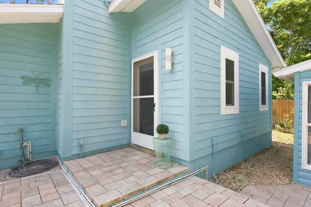 1111 CARLTON ROAD Tarpon Springs, FL 34689