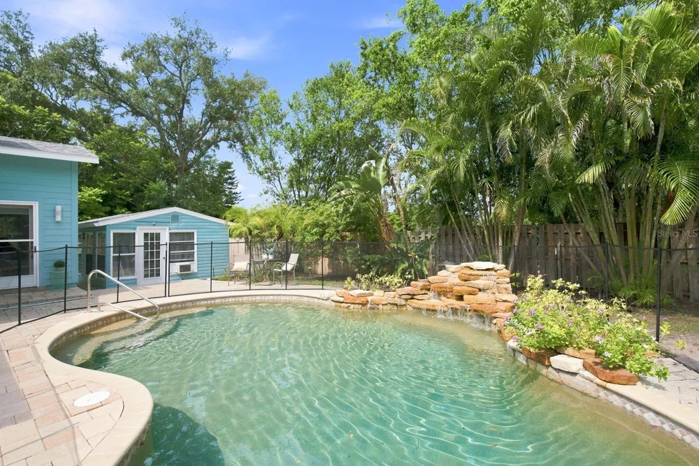 1111 CARLTON ROAD Tarpon Springs, FL 34689
