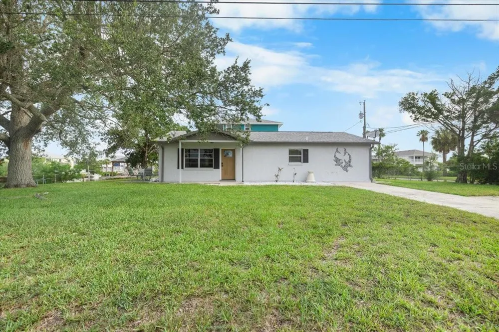 3478 COMPANERO ENTRA Hernando Beach, FL 34607