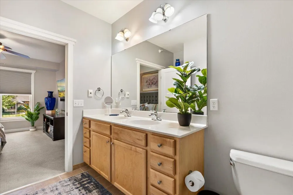 1940 Fulham Street #207 Roseville, MN 55113