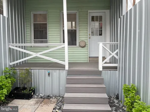 210 REAR HARRISON STREET