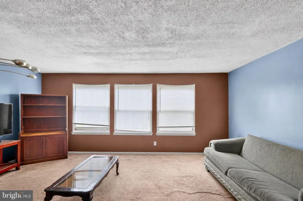 1915 VALLEY TERRACE SE Washington, DC 20032