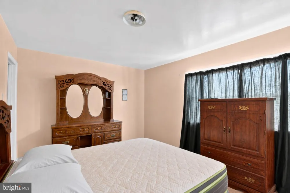 1915 VALLEY TERRACE SE Washington, DC 20032