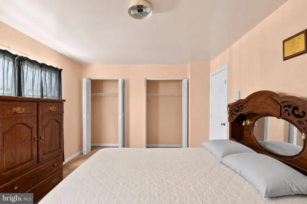 1915 VALLEY TERRACE SE Washington, DC 20032